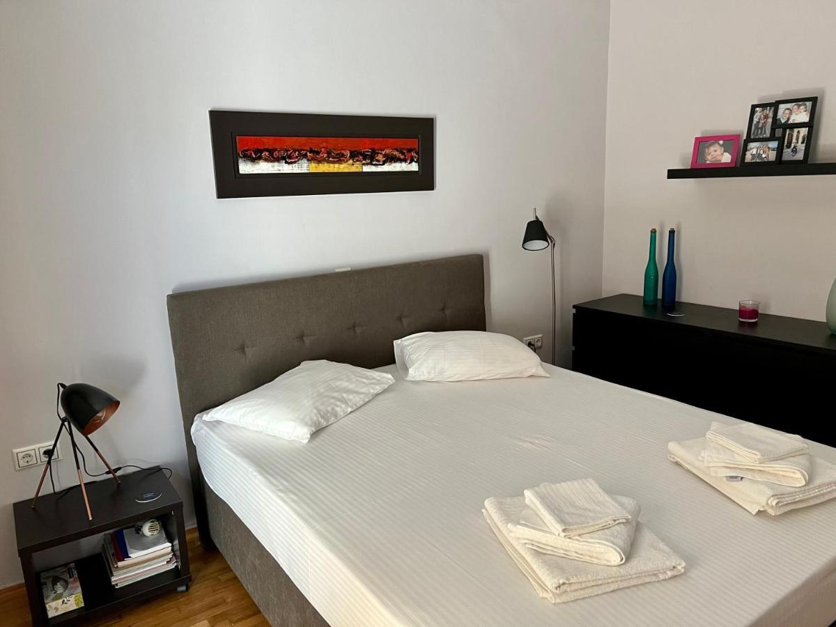 Central Kalamata Cozy Apartment Exterior foto