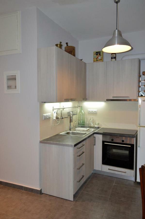 Central Kalamata Cozy Apartment Exterior foto